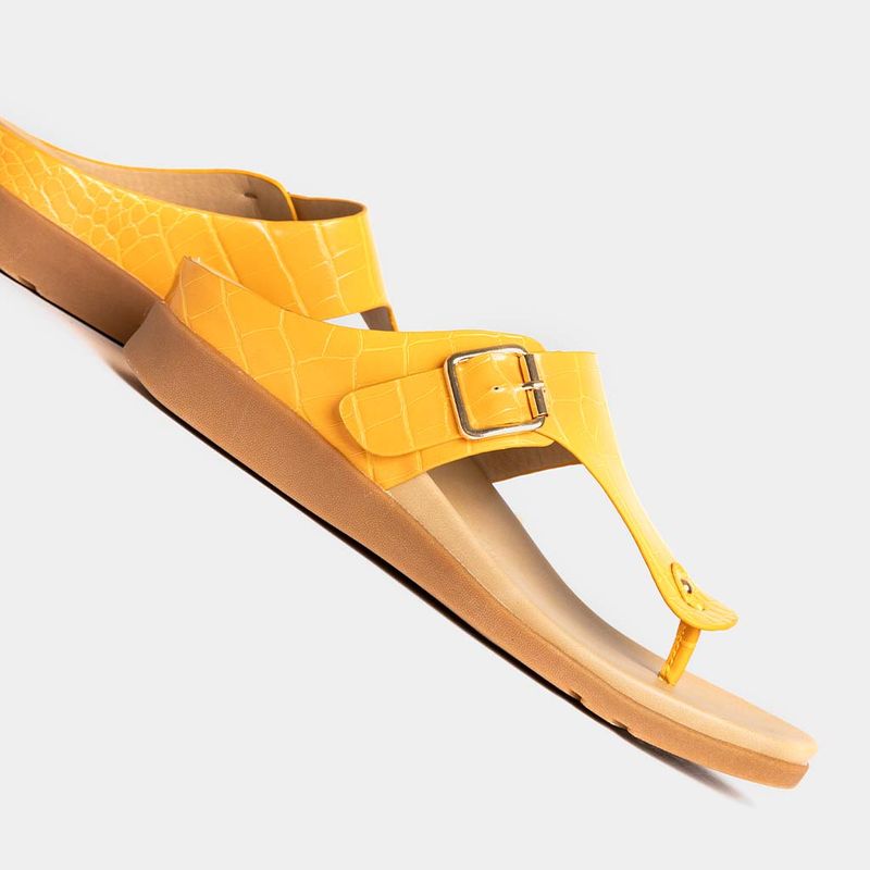 Sandalias-Casual-Footloose-Mujeres-Fch-Gy005-Gisse-Croco-Sintetico-AMARILLO-40