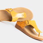 Sandalias-Casual-Footloose-Mujeres-Fch-Gy005-Gisse-Croco-Sintetico-AMARILLO-40