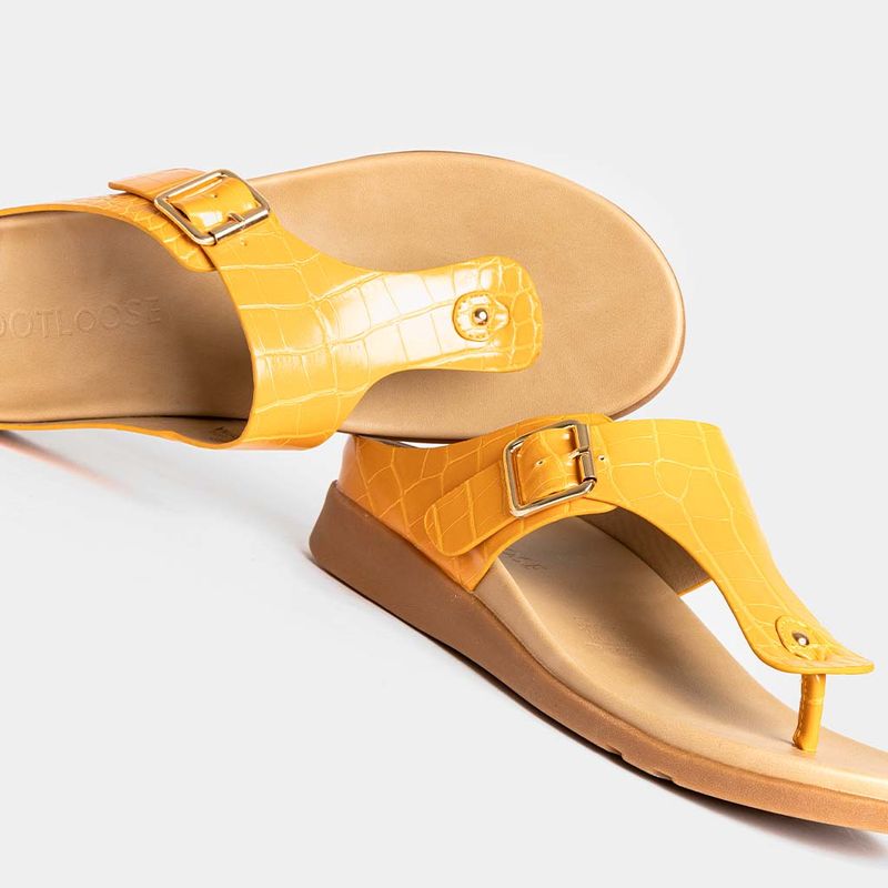 Sandalias-Casual-Footloose-Mujeres-Fch-Gy005-Gisse-Croco-Sintetico-AMARILLO-40